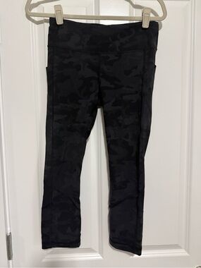 Lululemon cropped leggings